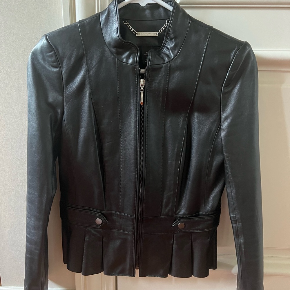 WHITE HOUSE BLACK MARKET LEATHER JACKET. WORN 1x